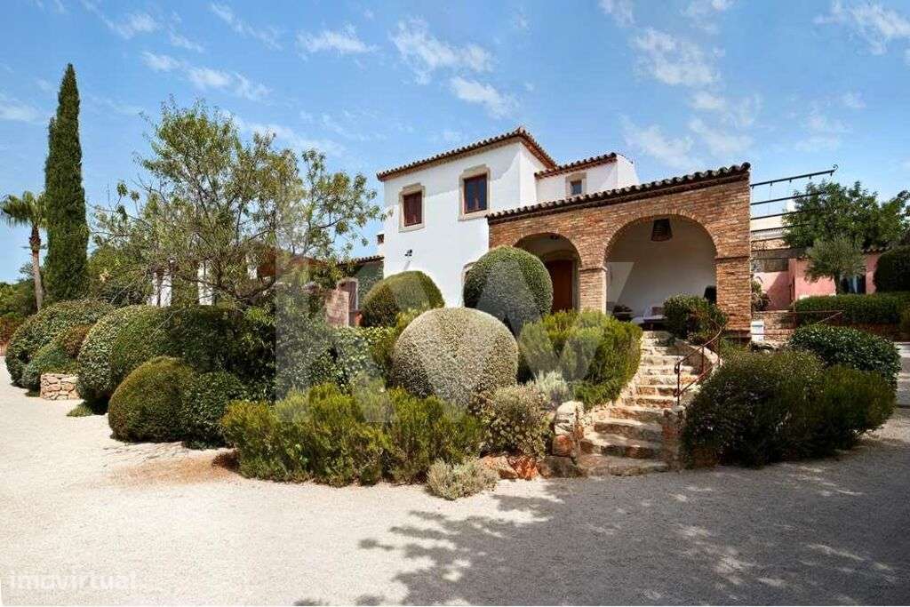 Moradia em Loulé, T5, com piscina e anexo - Grande imagem: 4/60