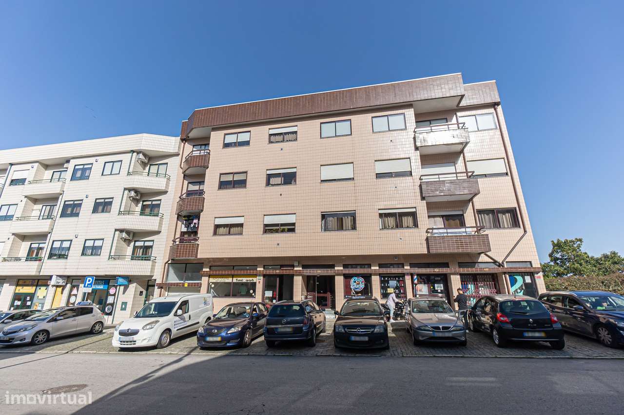 T2+1 com varanda e lugar de garagem em Oliveira do Douro-23