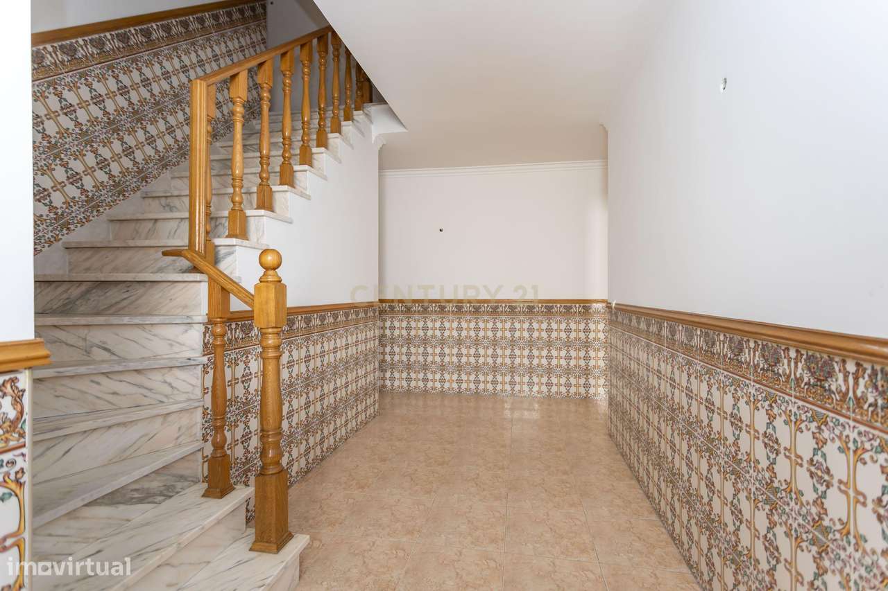 Moradia de 6 assoalhadas em lote de 500 m2-20