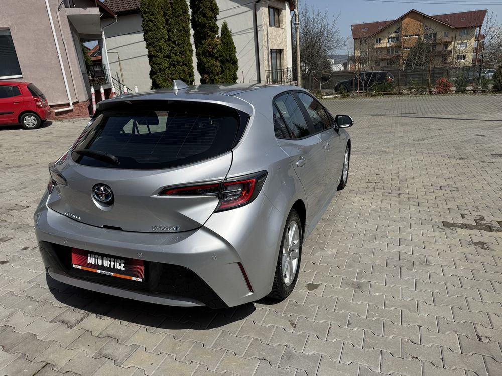 toyota corolla   1 8 hsd dynamic