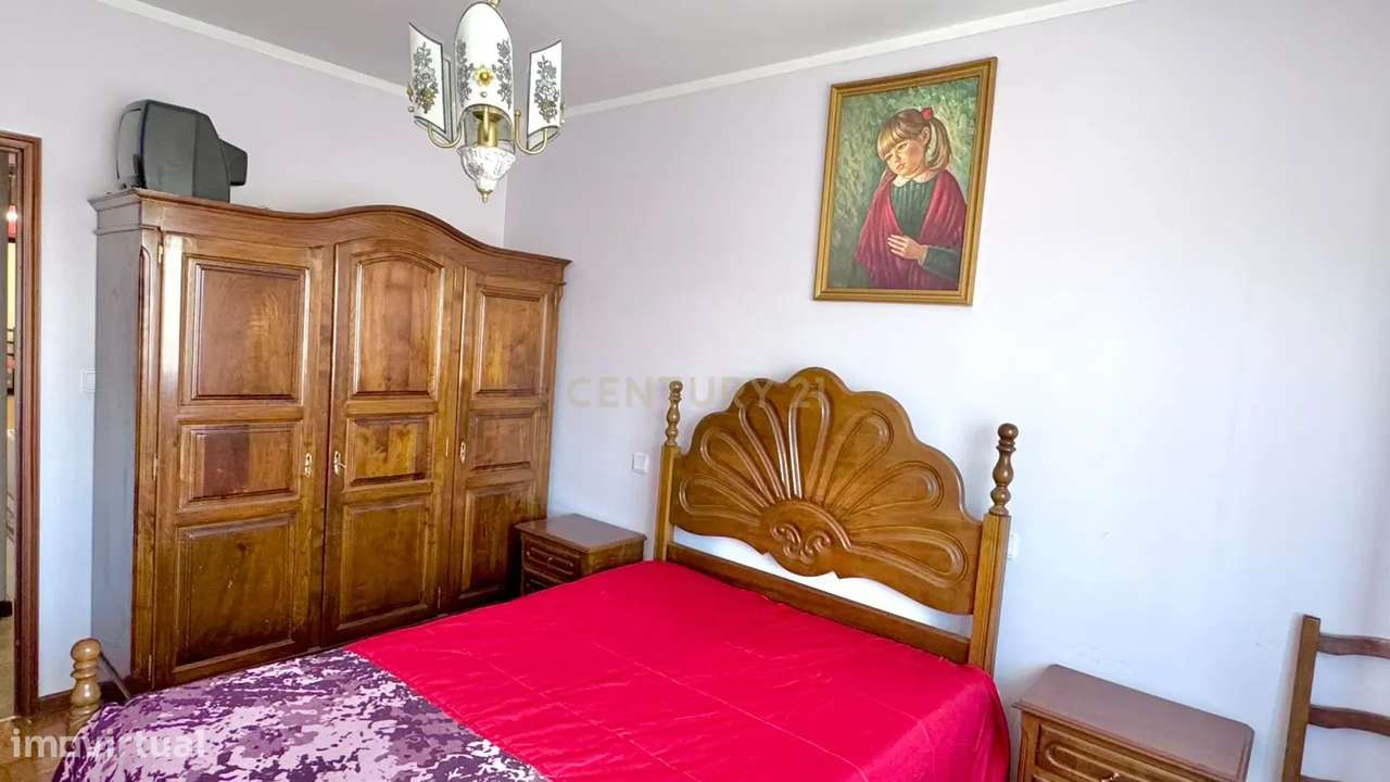 Apartamento T3 com garagem em excelente localização, em Vila do Conde-16