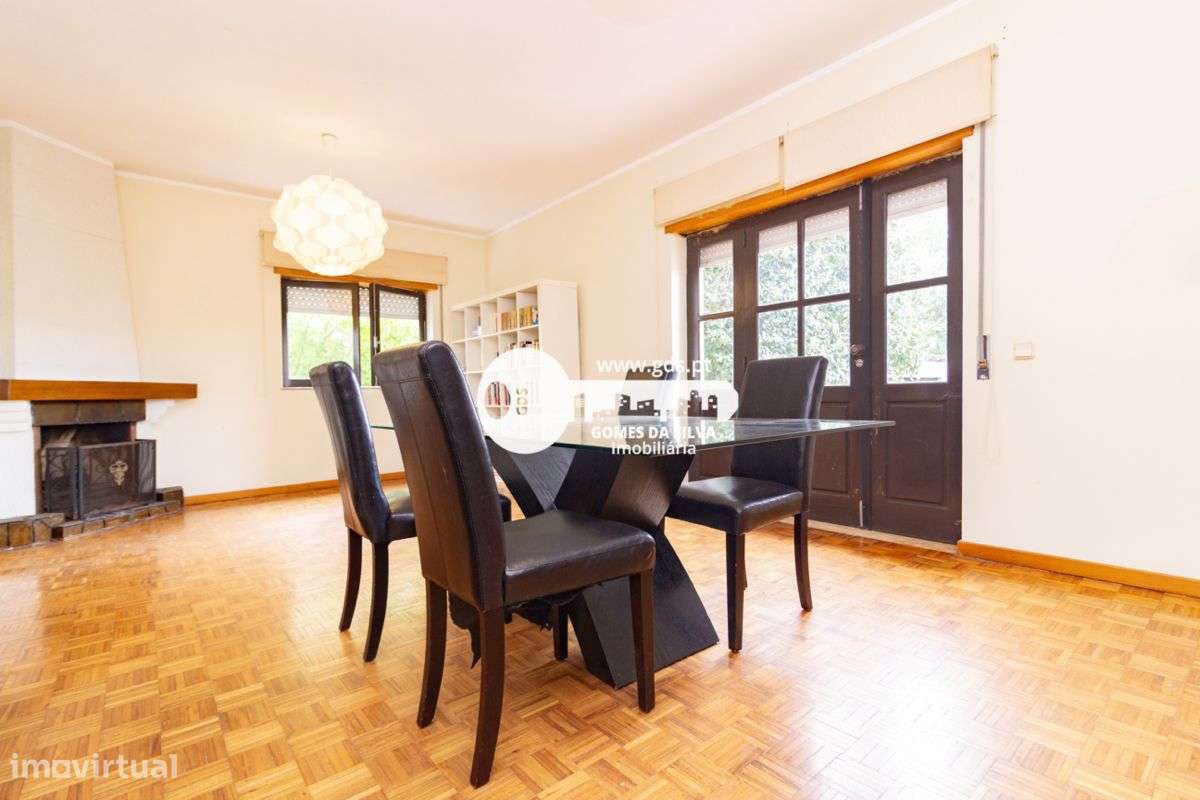 Moradia individual c/ 10.000 m2 de terreno em Crespos - Grande imagem: 5/52