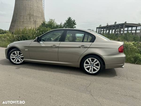 BMW Seria 3 320d DPF Aut. - 5