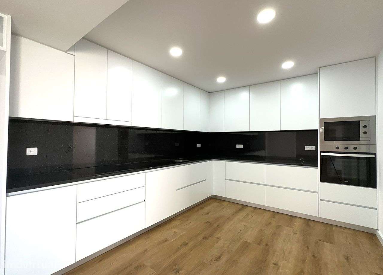 Espaçosa Moradia V4 com piscina - Coimbrã / Peniche-10