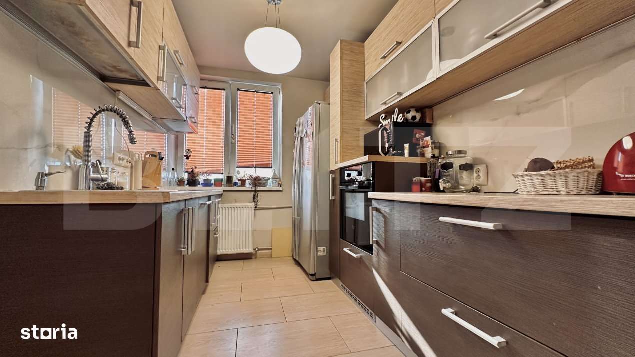 Apartament cu 4 camere, 80 mp, splaiul Crisanei-decebal, modern - Imagine principală: 4/8