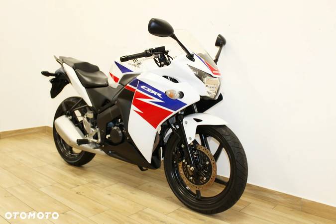 Honda CBR - 3