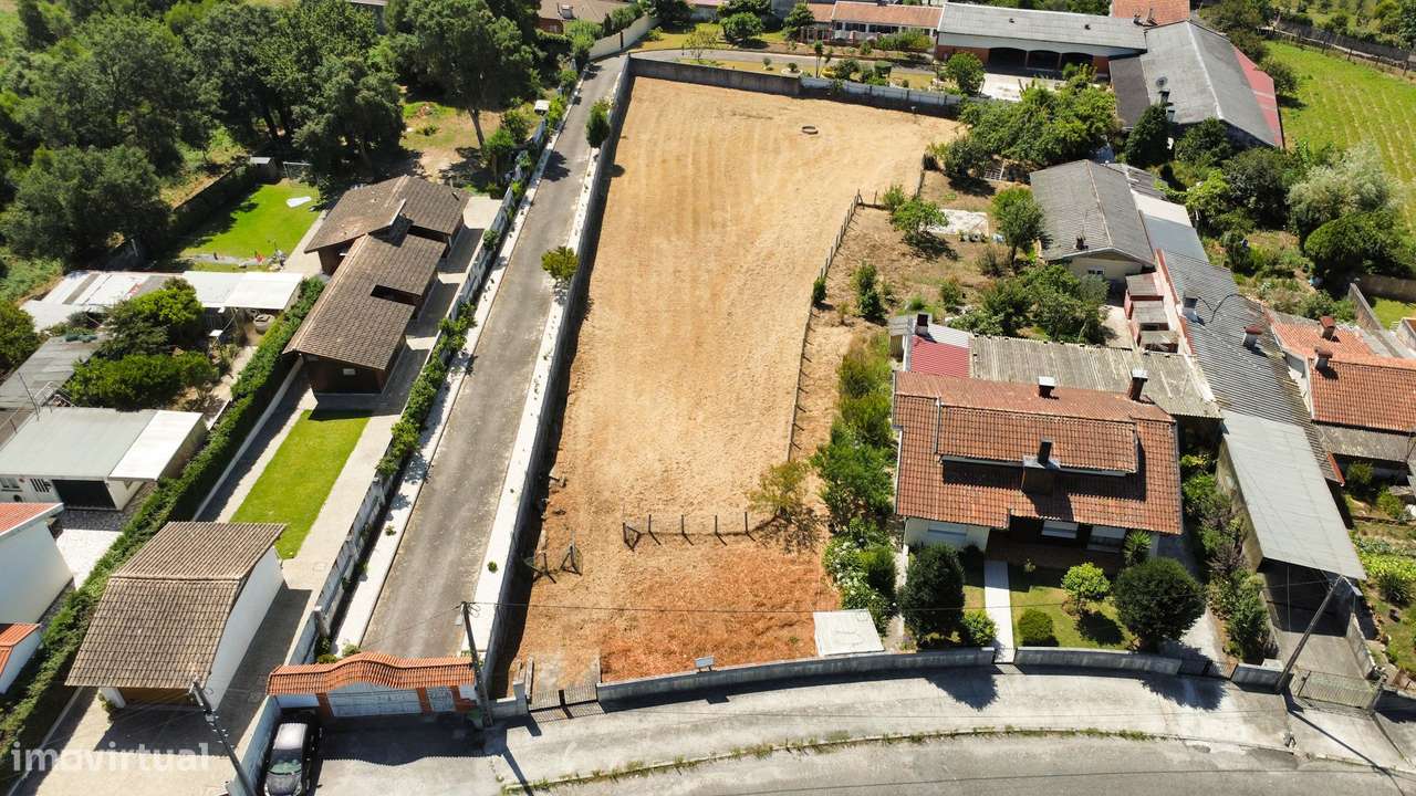 Terreno para construção, completamente plano, localizado em Grijó. - Grande imagem: 3/6