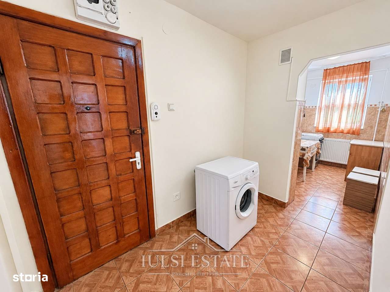 Apartament 2 camere zona Malu Rosu Vanzare-4