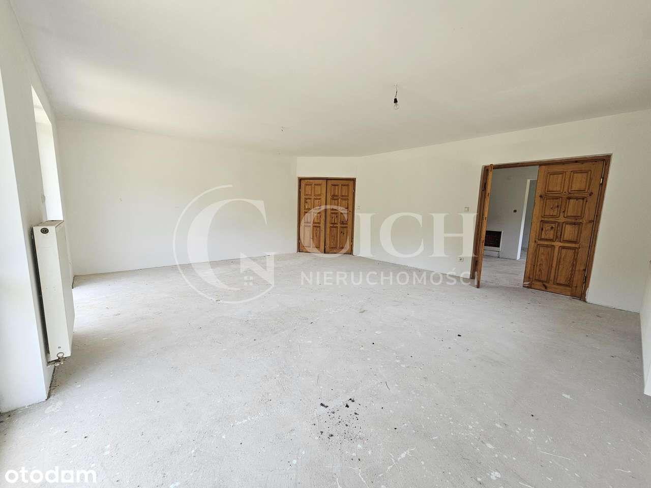 Przestronny dom w malowniczej okolicy.-9