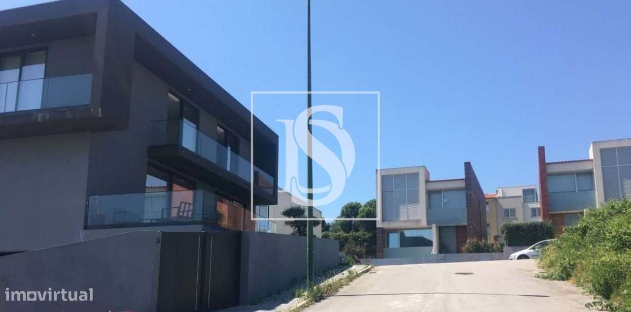 Moradia T4 Nova-Madalena Vilas-10