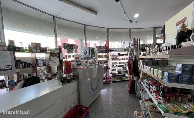 Trespasse loja conveniencia Valadares com mais de 25 anos