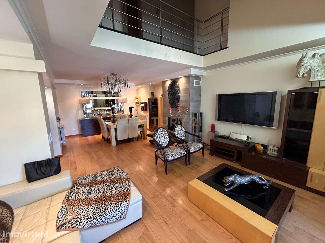 T5 Duplex em Alcochete – 257 m² Com elevador e box com 25 m² - Grande imagem: 4/28