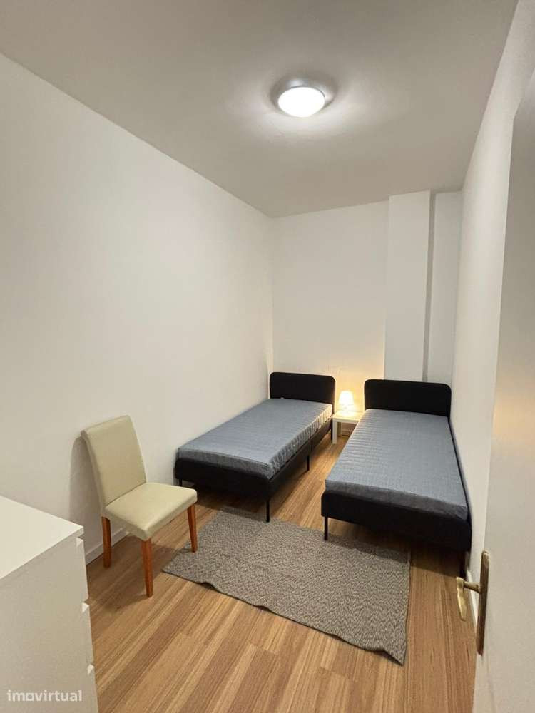 T6 em Monte Abraão Remodelado em Localização Central - Oportunidade - Grande imagem: 4/13