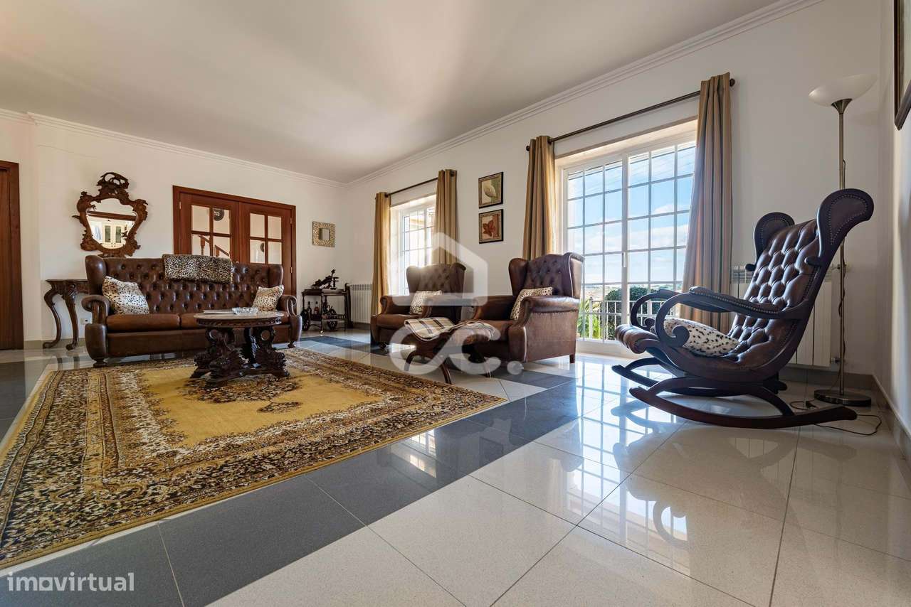 Moradia T4+3 de Prestígio em Vila Nova – Cadaval-5