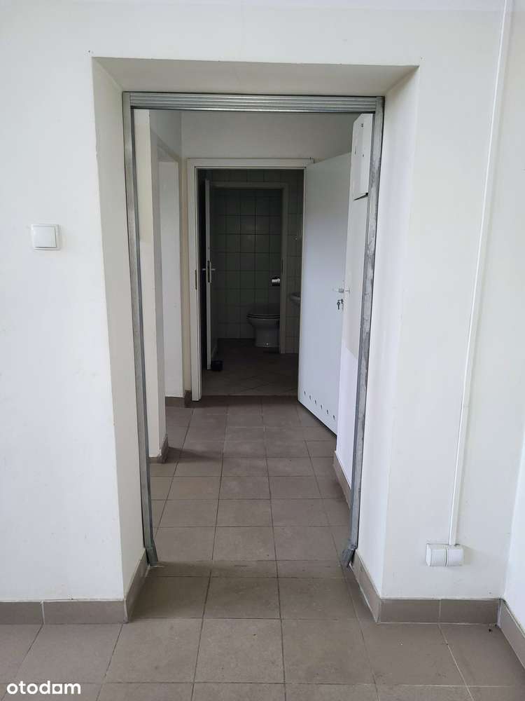 Sprzedam lokal użytkowy 122m2-13