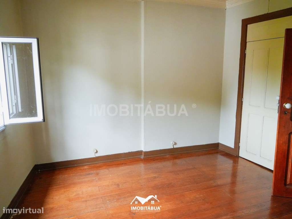 Moradia Espaçosa com Anexo, Quintal e Terraço - Cancela, perto de S...-12