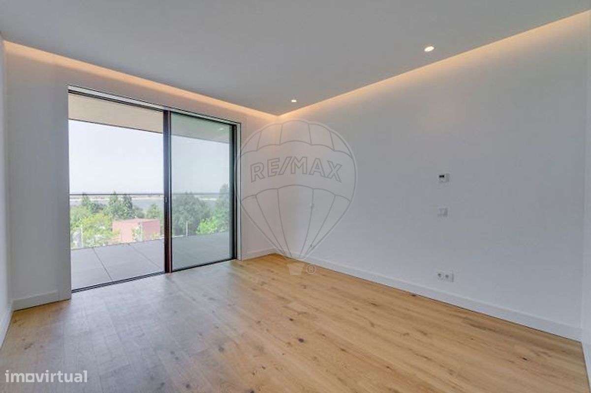 Apartamento T3 à venda em Vila Nova de Gaia-21