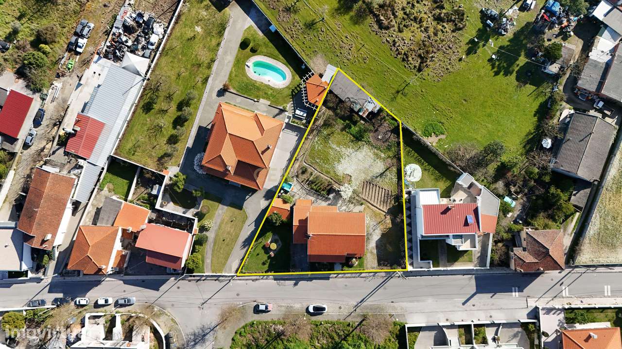 Moradia térrea T5 com 1600 m² de terreno em Fragosela - Viseu - Grande imagem: 5/22