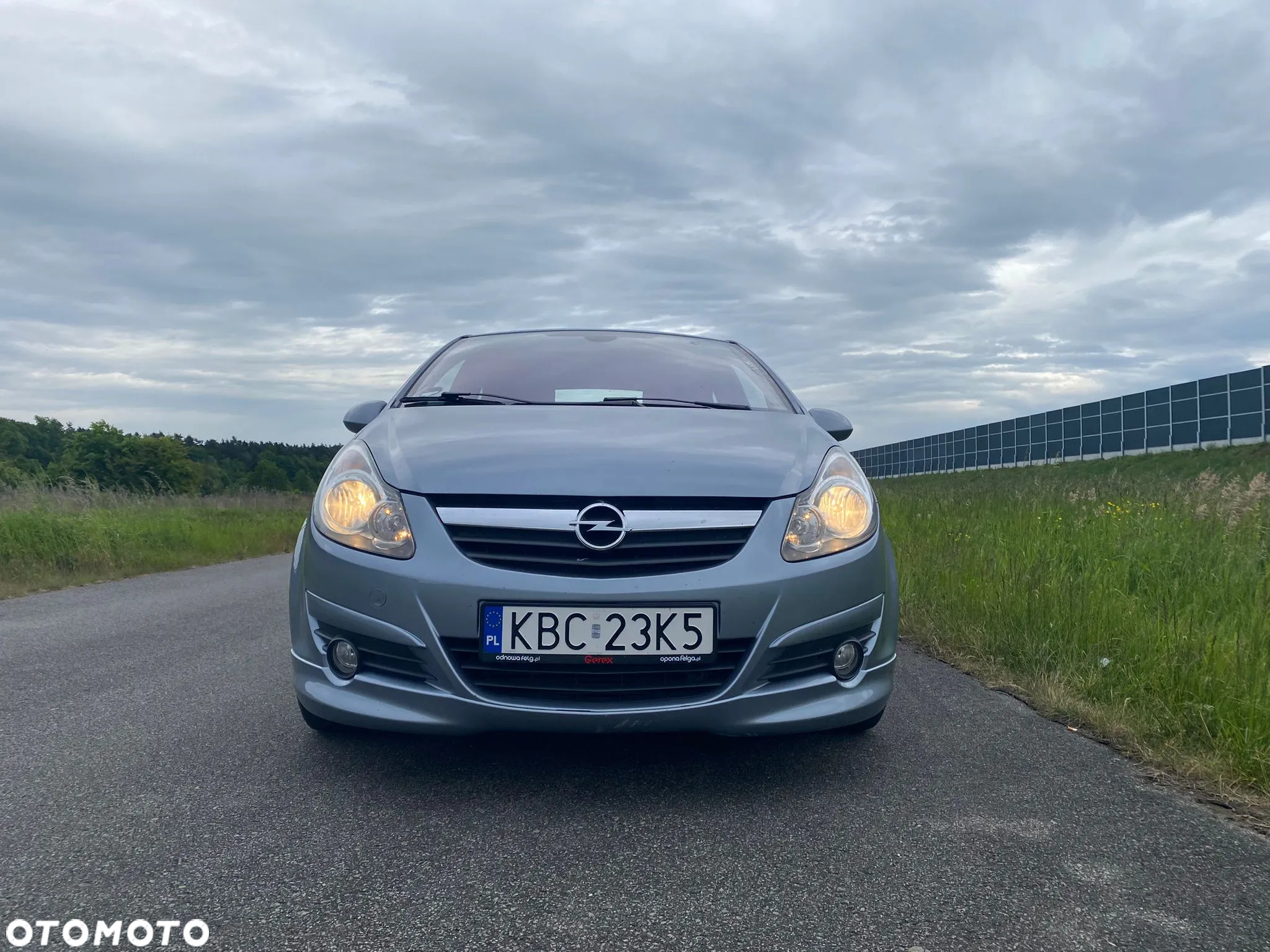 Opel Corsa 1.6T GSI - 3