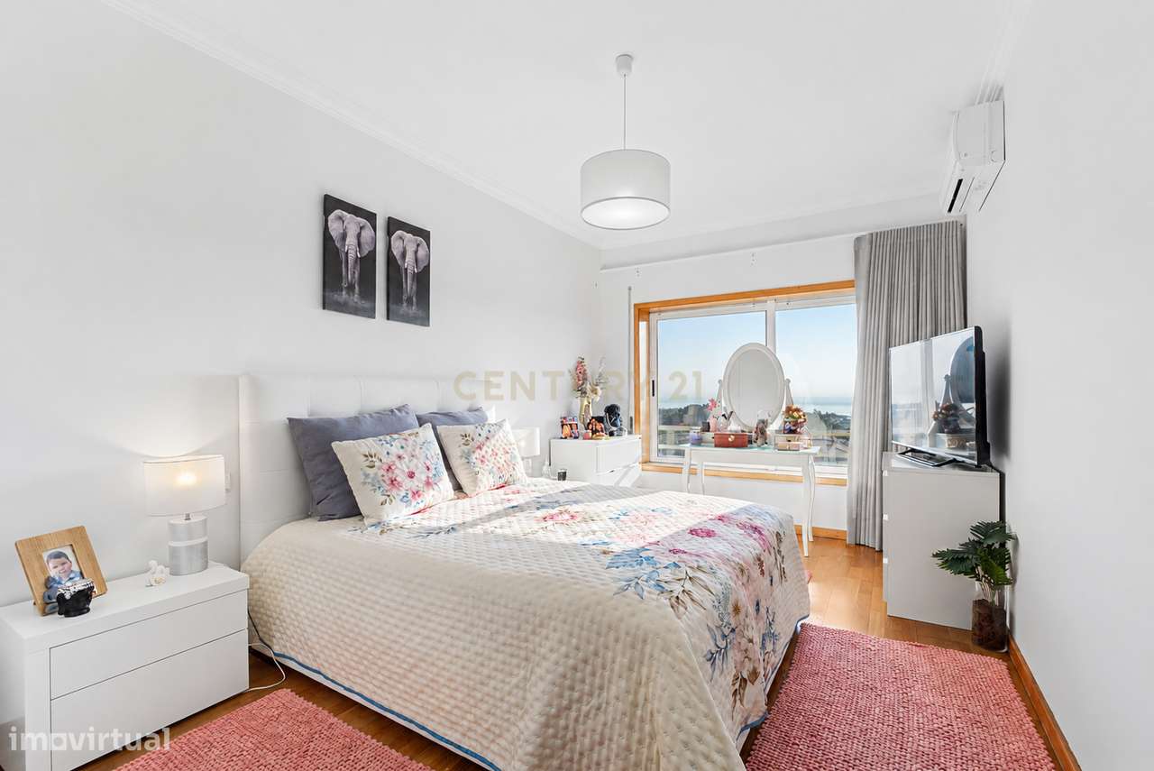 Penthouse T2 com Terraço e Vista Mar em Arcozelo-10