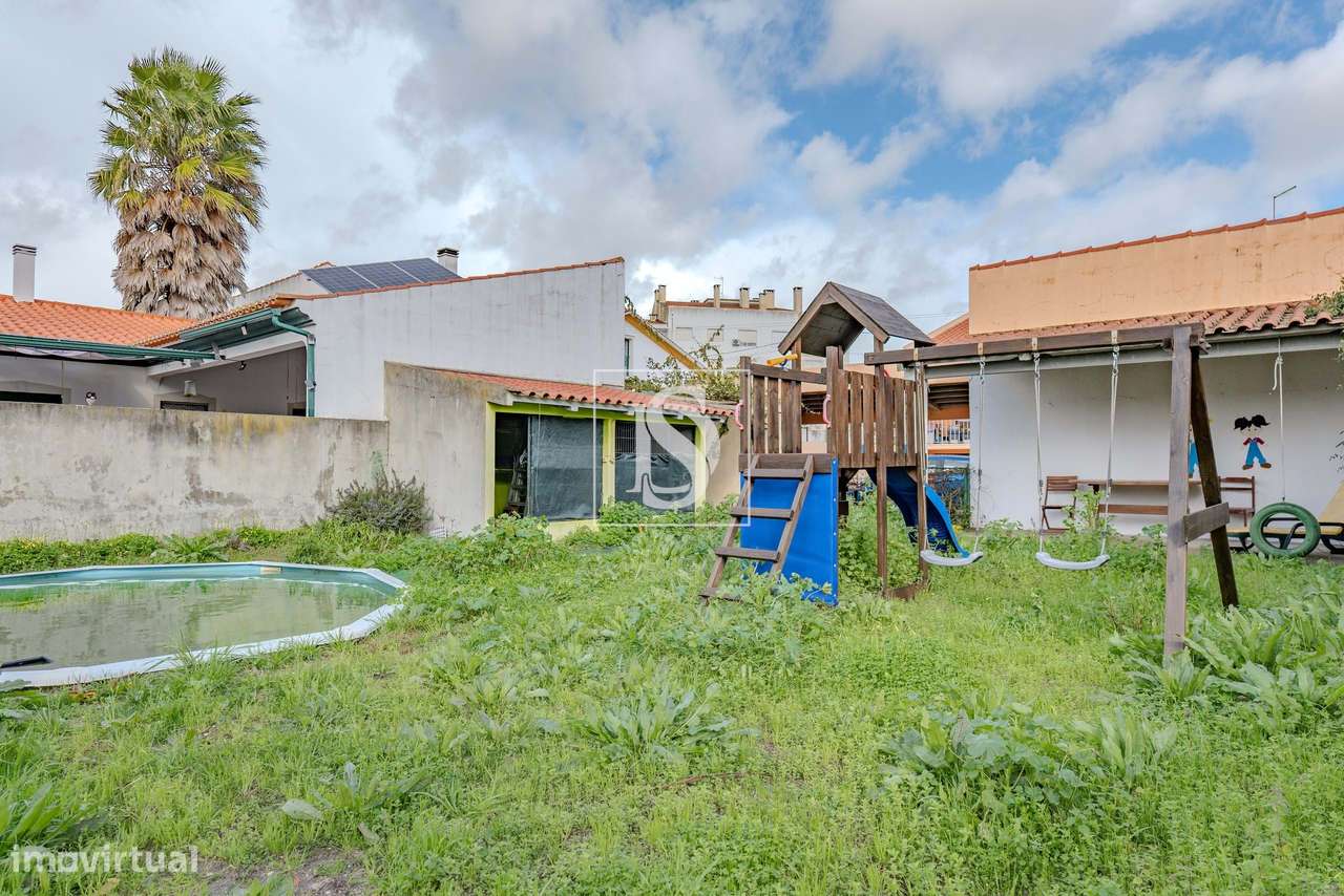 Moradia T3 + Lote Urbano 384m2 | Urb. Casal Tocha, Torres Novas-27