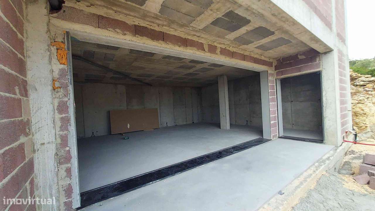 Moradia T3 nova com 3 casas de banho em Fátima-19