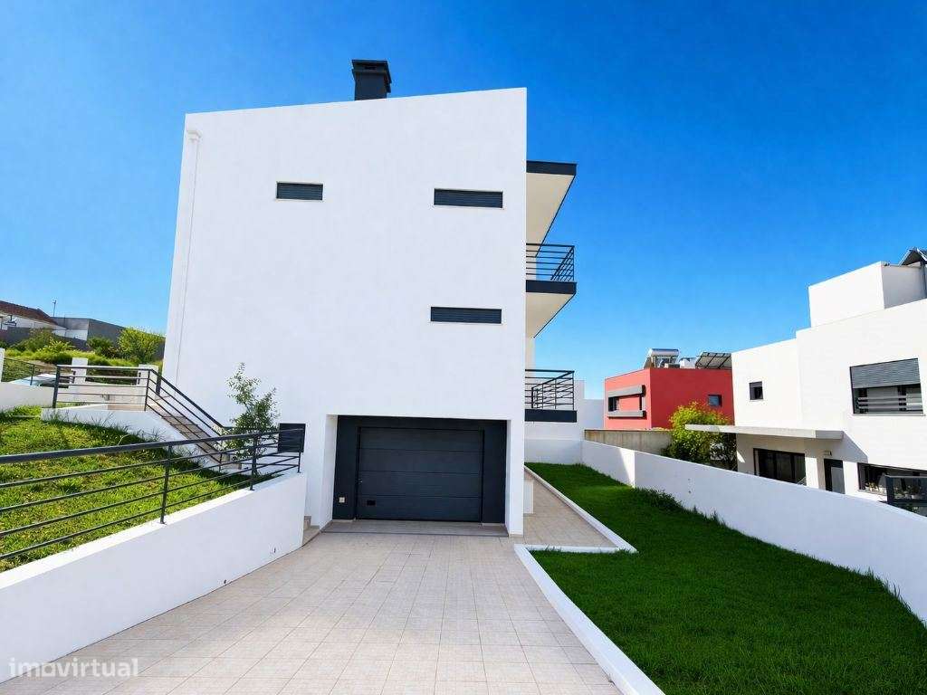 Moradia T5 Moderna no Feijó com 296 m² e Garagem de 100 m²  Confort...-22