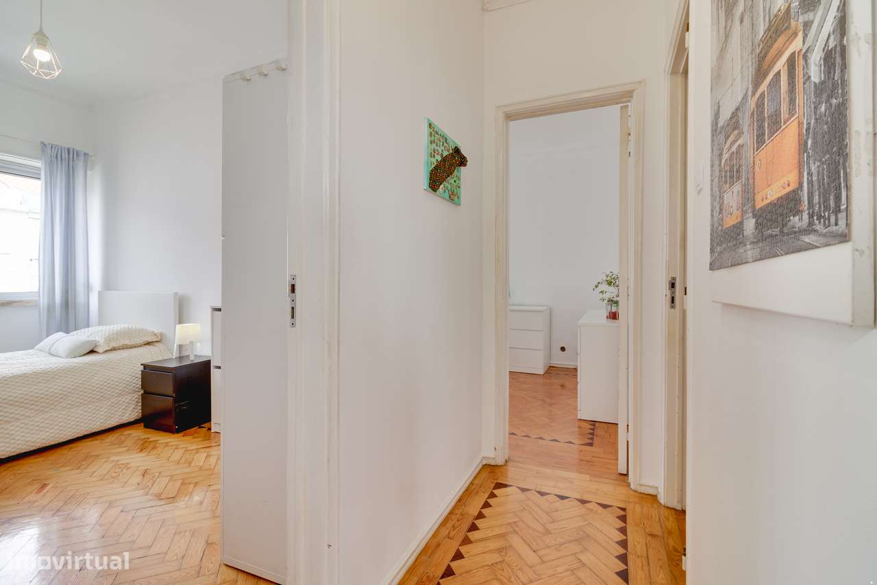 APARTAMENTO T3 | C/ ARRECADAÇÃO | ODIVELAS-16