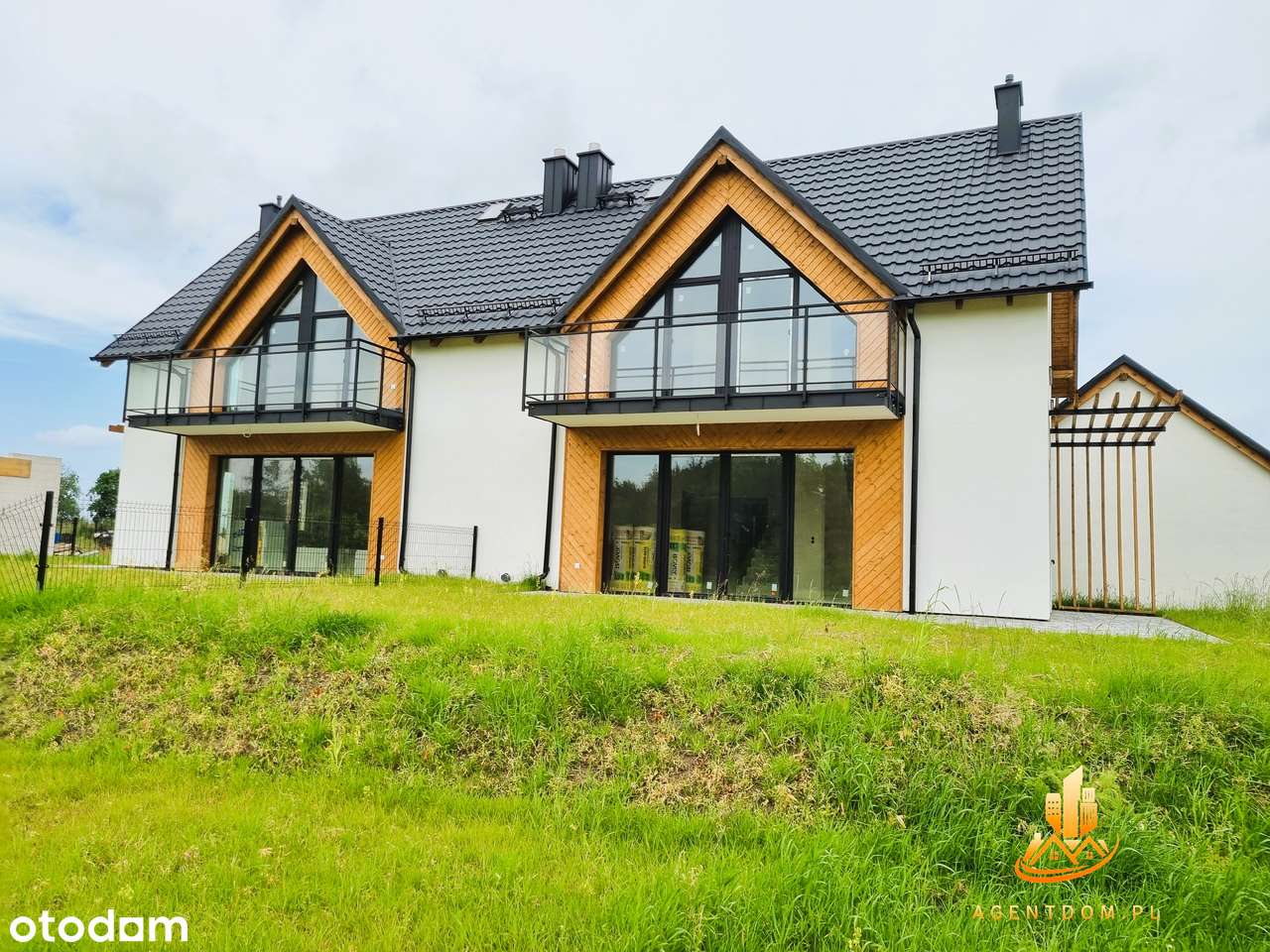 Dom-Bliźniak , nowoczesny projekt, jezioro i las- przestrzeń i komfort - Pełny obrazek: 5/13