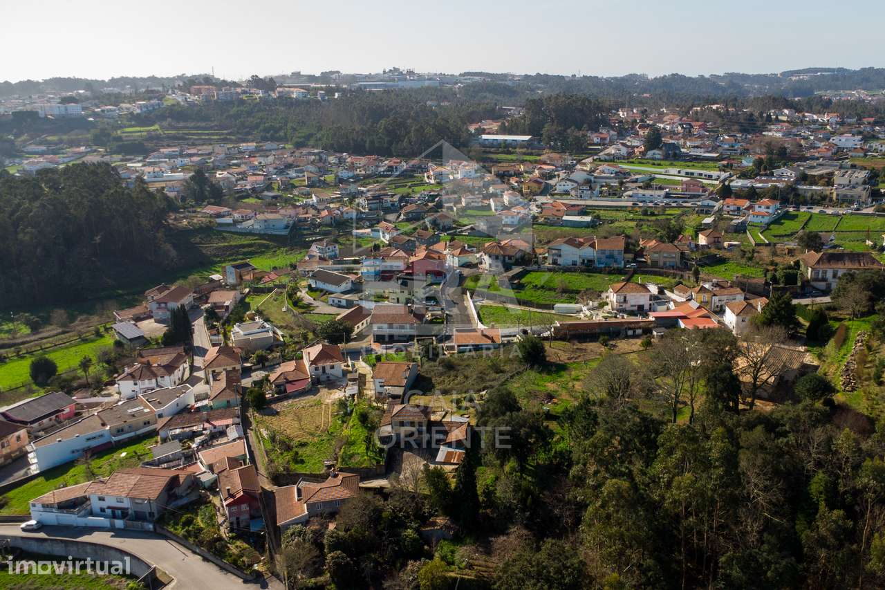 Terreno 1500 m² em Sanguedo-1