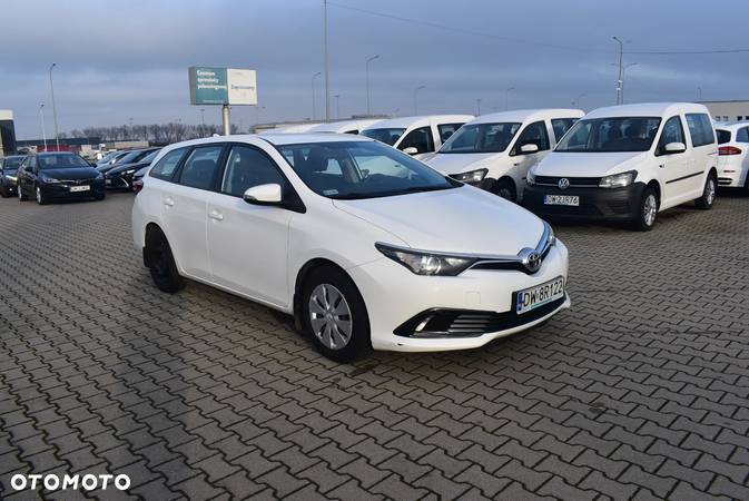 Toyota Auris 1.4 D-4D Active - 5