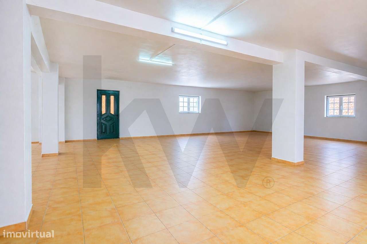 Moradia T3+2 com Piscina, Ginásio, Jardim e Garagem 200 m2-8