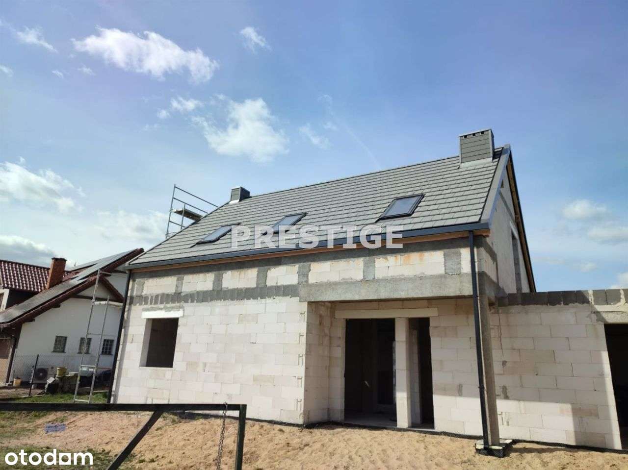 Niemstów, dom/możliwość prowadzenia działalności-3