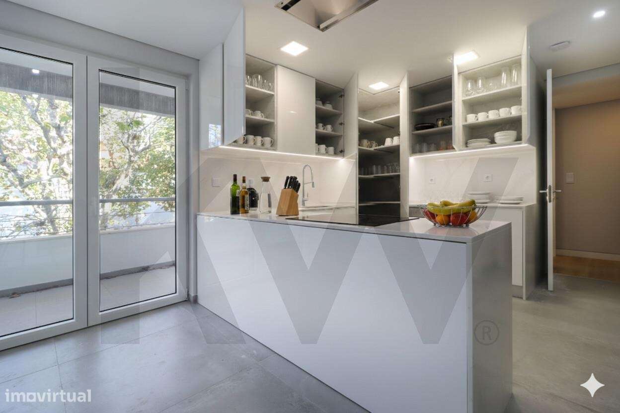 Apartamento com 3 Suites e Mezzanine no Centro de Carcavelos - Grande imagem: 3/60