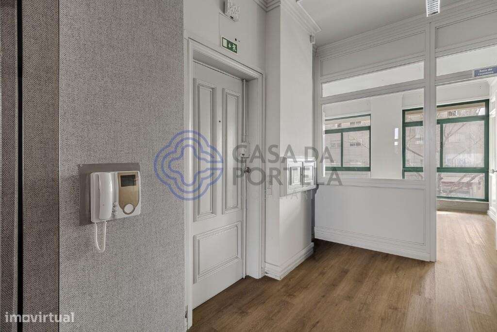 Escritório na Avenida da República, em frente ao metro e a 5 minutos d - Grande imagem: 4/11