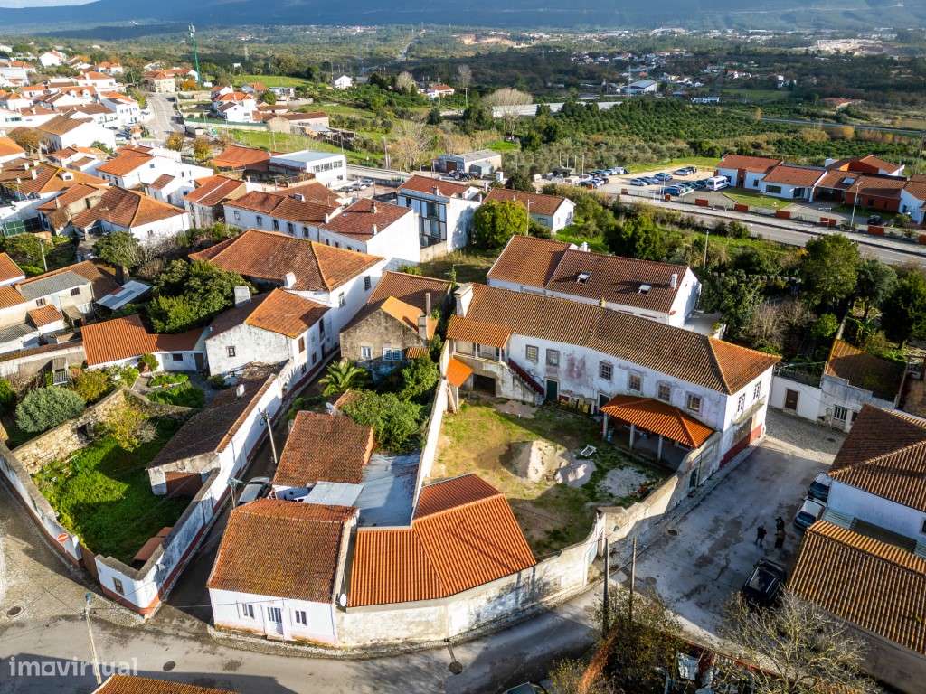 Moradia de Luxo com jardim no centro histórico de Aljubarrota, Alco...-36
