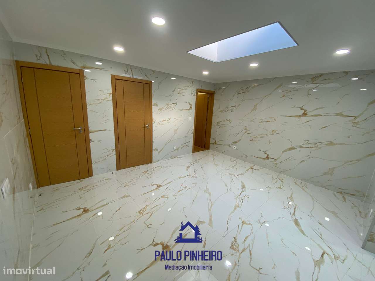 Moradia T4+1 Totalmente Renovada – Campanhã-3