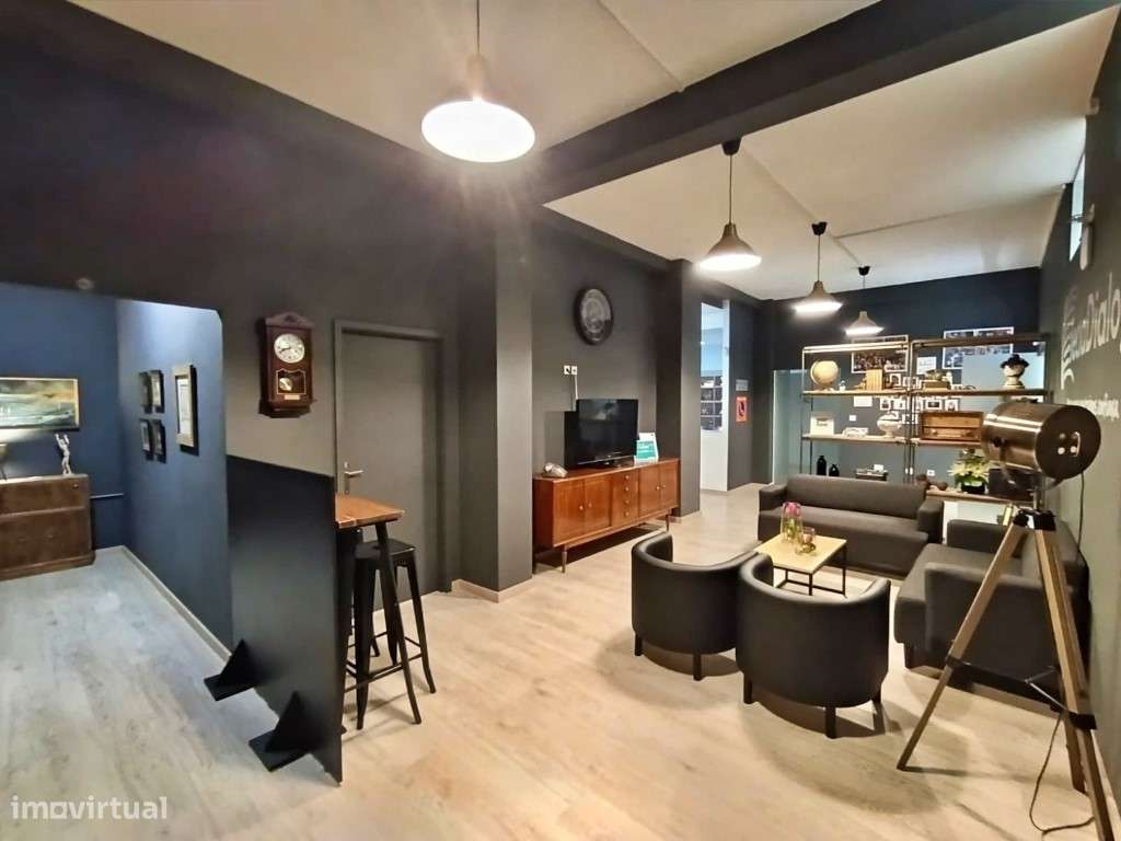 Loja 670 m2 com Montra e Excelente Visibilidade - Porto - Grande imagem: 3/23