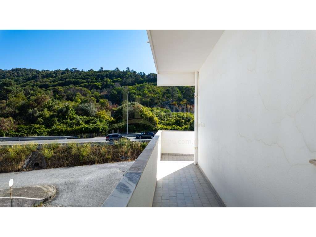 Vila Praia de Âncora: T2 com 100m2 e ampla varanda-7