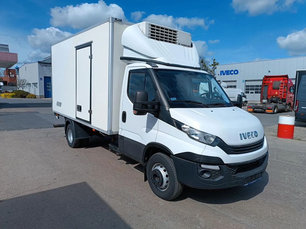 Iveco 72C18 CHŁODNIA Z WINDĄ !!! Serwisowany ASO, chłodnia, mroźnia, dodatkowe zasilanie 230V