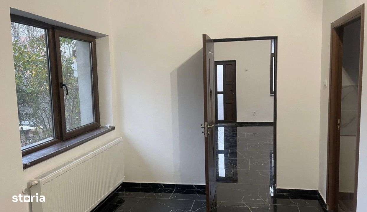 Total refacut : Apart. 2 cam. in casa Individuala Rezidential /Comerci - Imagine principală: 2/9