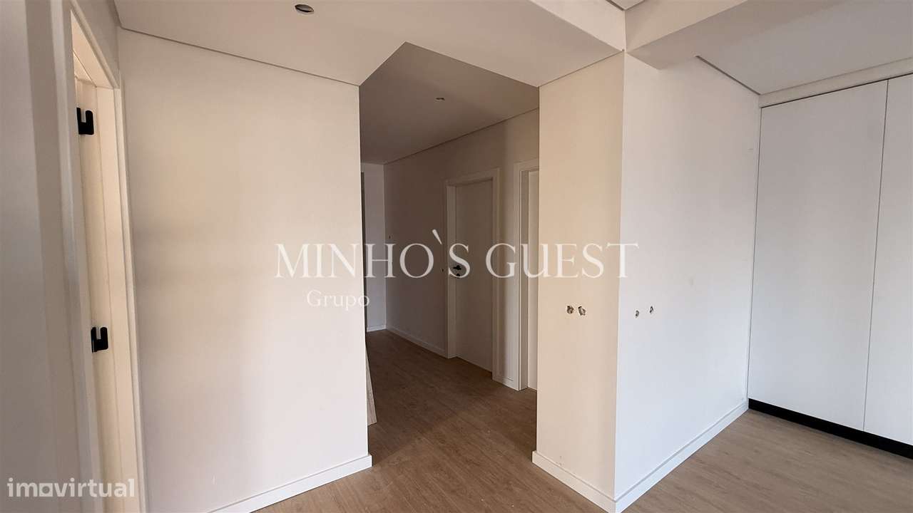 Apartamento T3 Totalmente Remodelado c/ varanda - Maximinos, Braga-20