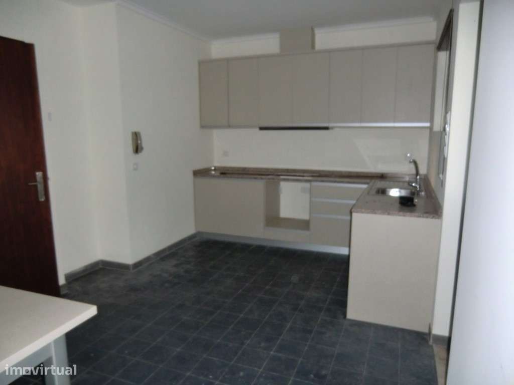 Moradia T 4,S.Roque,Oliveira Azemeis - Grande imagem: 5/22