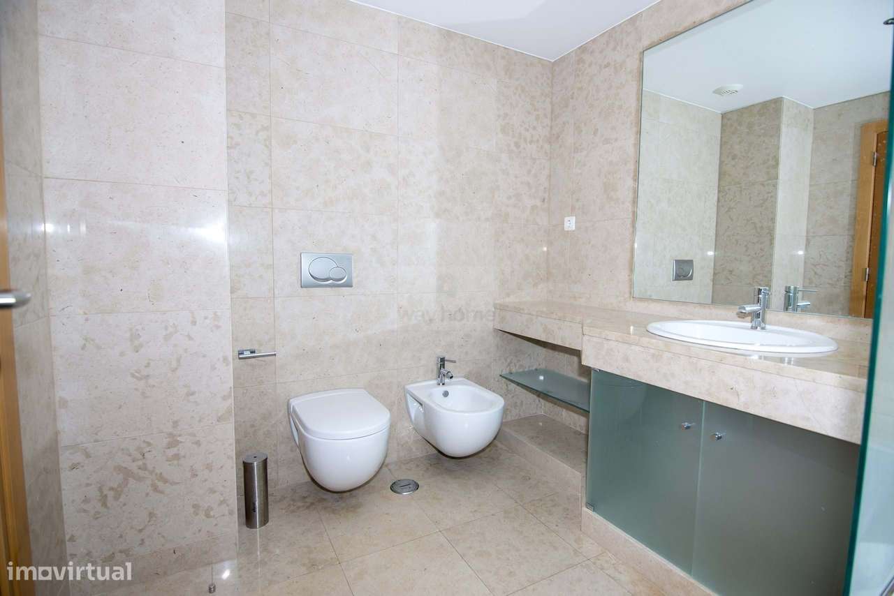 Apartamento T3 | Condomínio Privado Páteo Sá Miranda | Alto de Sto. Am-13