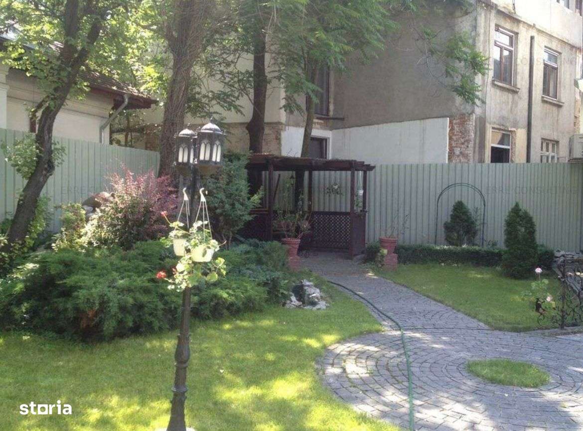 Vila unica în inima Bucureştiului - Imagine principală: 4/5