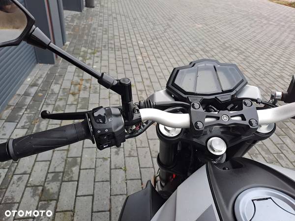 Yamaha MT - 19