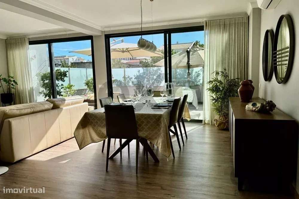 Moradia de Luxo com Piscina e Pátio Privado em Condomínio Exclusivo pe - Grande imagem: 4/38