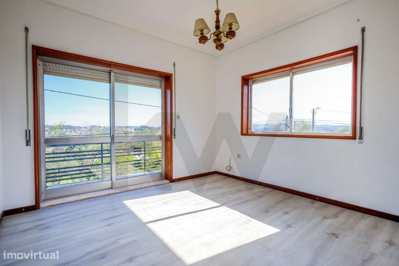 Moradia com 1451m2 de Terreno e Elevado Potencial de Valorização em Sã-15