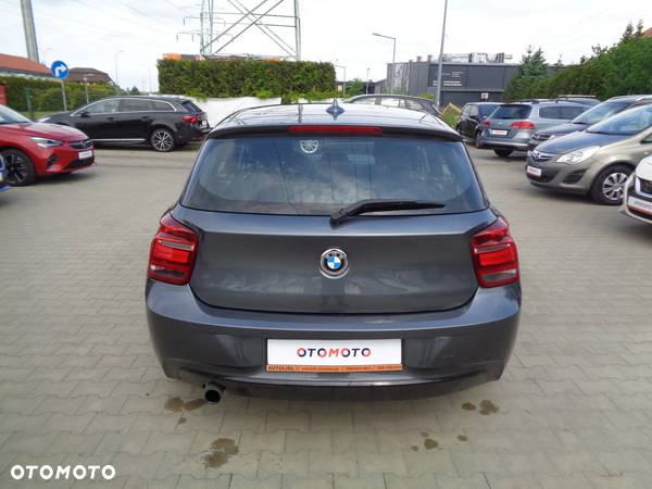 BMW Seria 1 116i Sport Line - 7