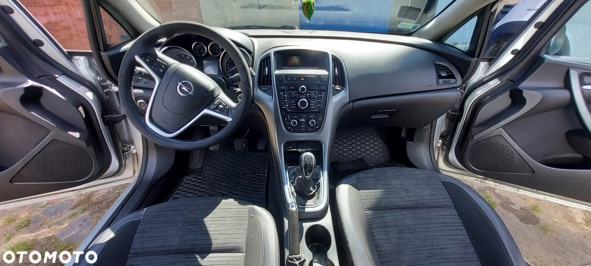 Opel Astra IV 1.4 T Business EU6 - 9